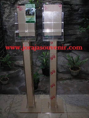 Acrylic jogja menyediakan berbagai acrylic custom  Pusat 